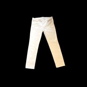 American Eagle Outfitters Skinny Jeans in White!